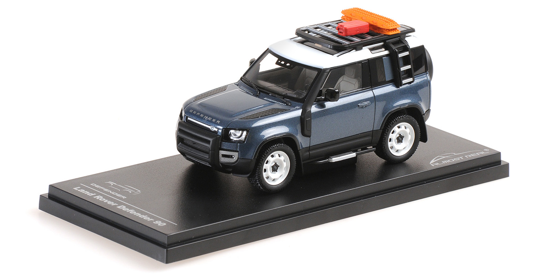 LAND ROVER DEFENDER 90 - 2020 - TASMAN BLUE