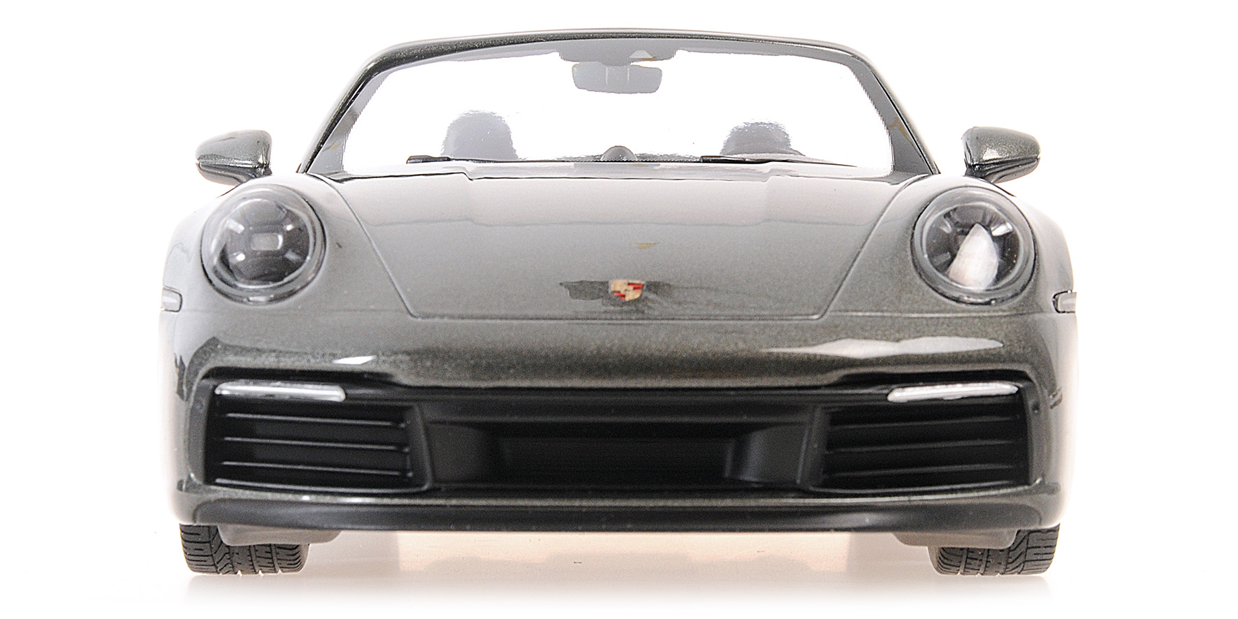 PORSCHE 911 CARRERA 4S CABRIOLET - 2019 - GREEN METALLIC