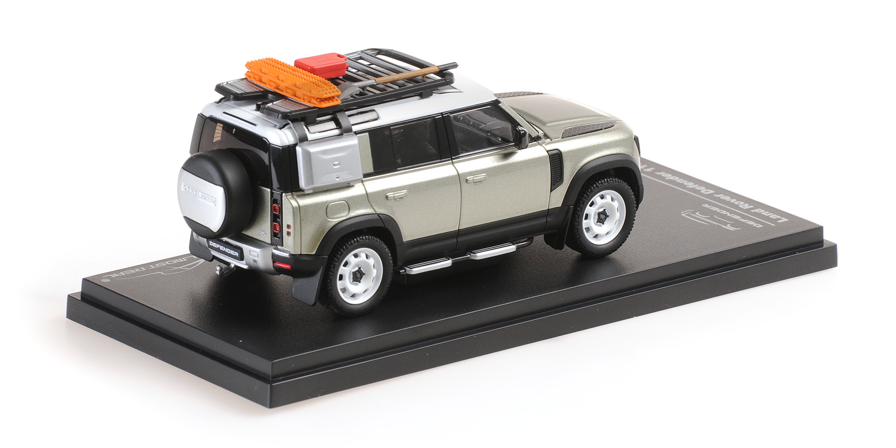 LAND ROVER DEFENDER 110 - 2020 - PANGEA GREEN