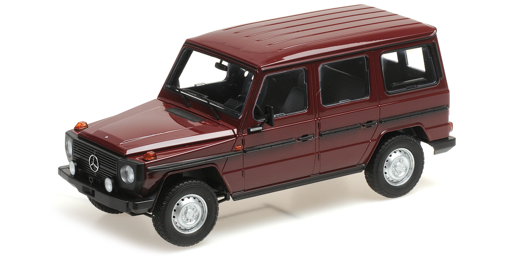 MERCEDES-BENZ G-MODEL LONG (W460) - 1980 - DARK RED