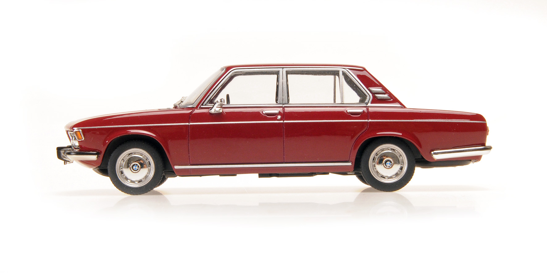BMW 2500 (E3) - 1968 - RED