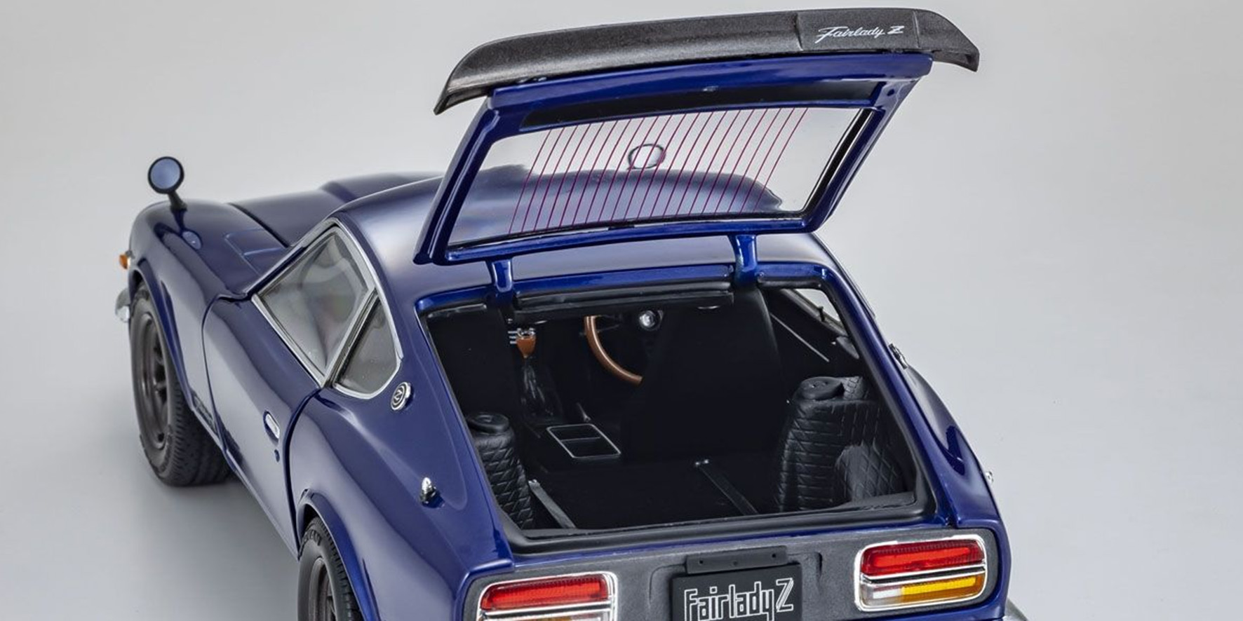 NISSAN FAIRLADY Z (S30) - BLUE METALLIC (08220BL)