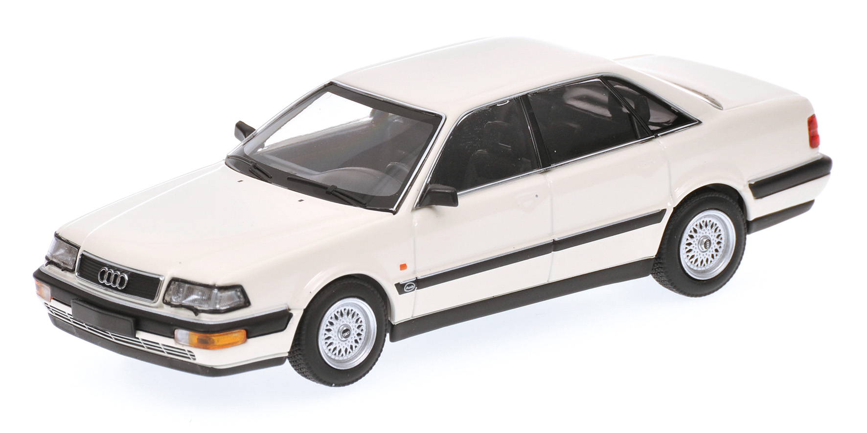 AUDI V8 - 1988 - WHITE