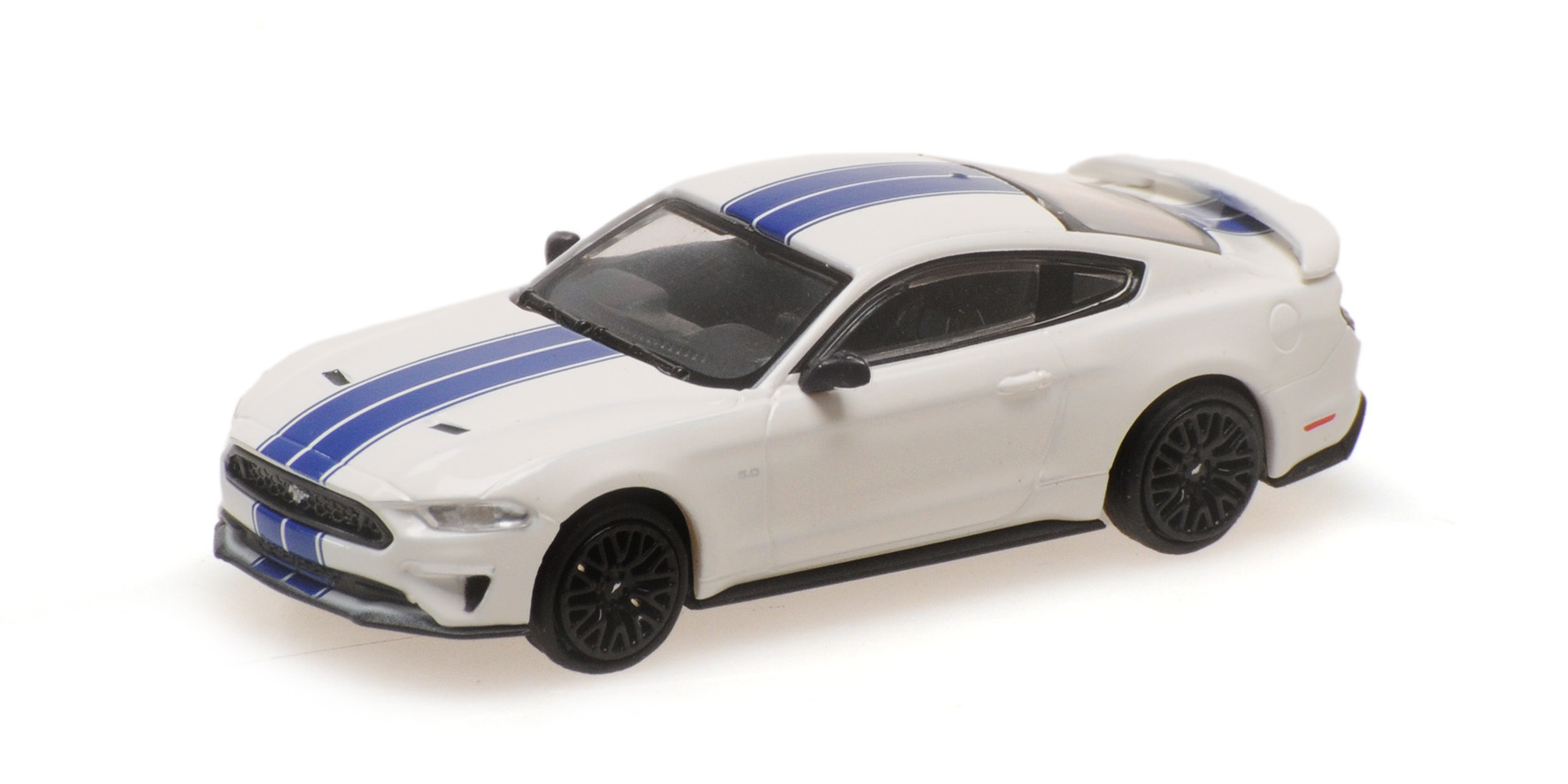 FORD MUSTANG - 2018 - WHITE WITH BLUE STRIPES