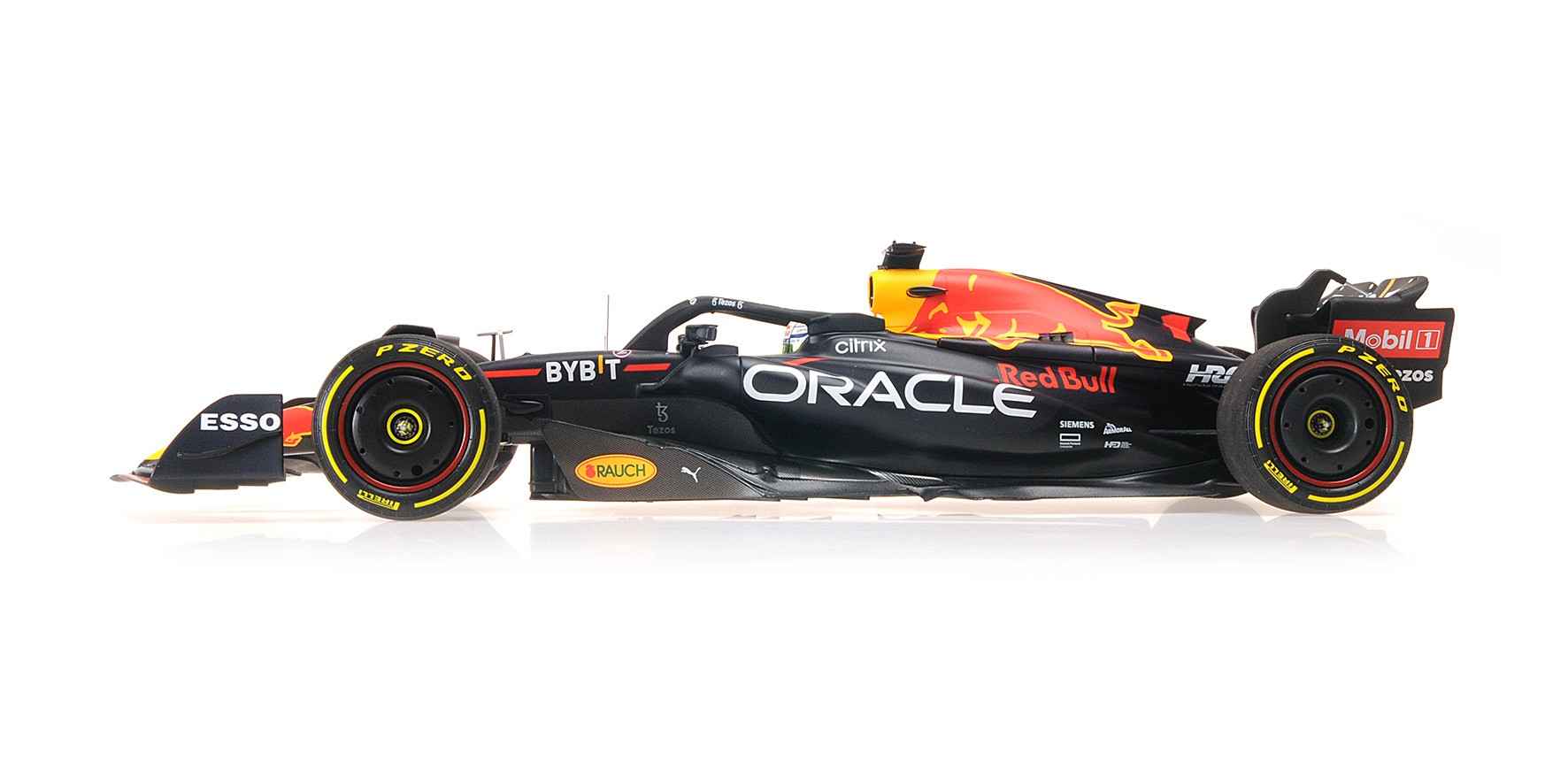 ORACLE RED BULL RACING RB18 - MAX VERSTAPPEN - WINNER DUTCH GP 2022