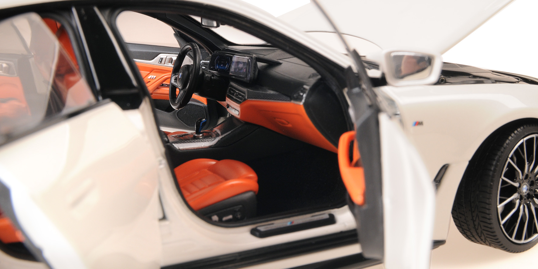 BMW i4 M50 - 2022 - WHITE METALLIC