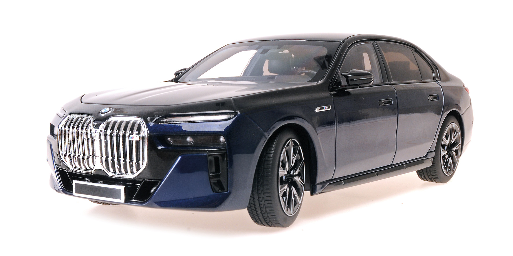 BMW i7 M70 (G70) - 2024 - BLUE METALLIC/BLACK METALLIC