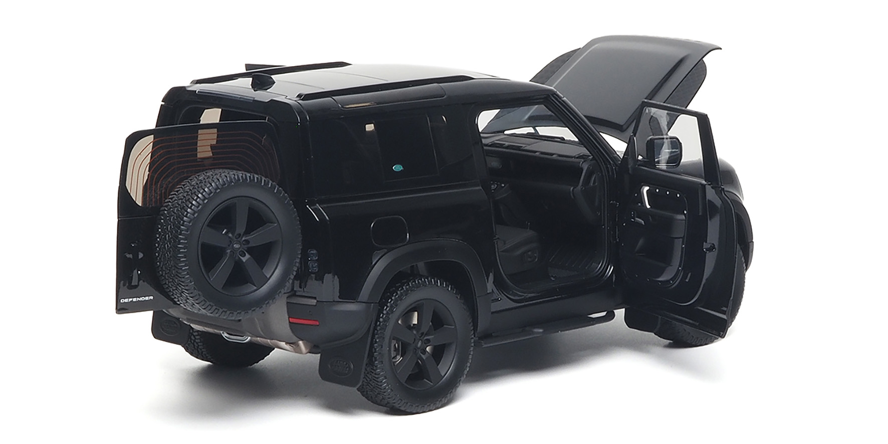 LAND ROVER DEFENDER 90 - 2020 - SANTORINI BLACK