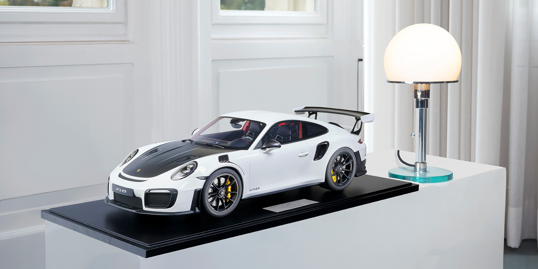 PORSCHE 911 (991.2) GT2RS - 2018 - WEISS - (99)