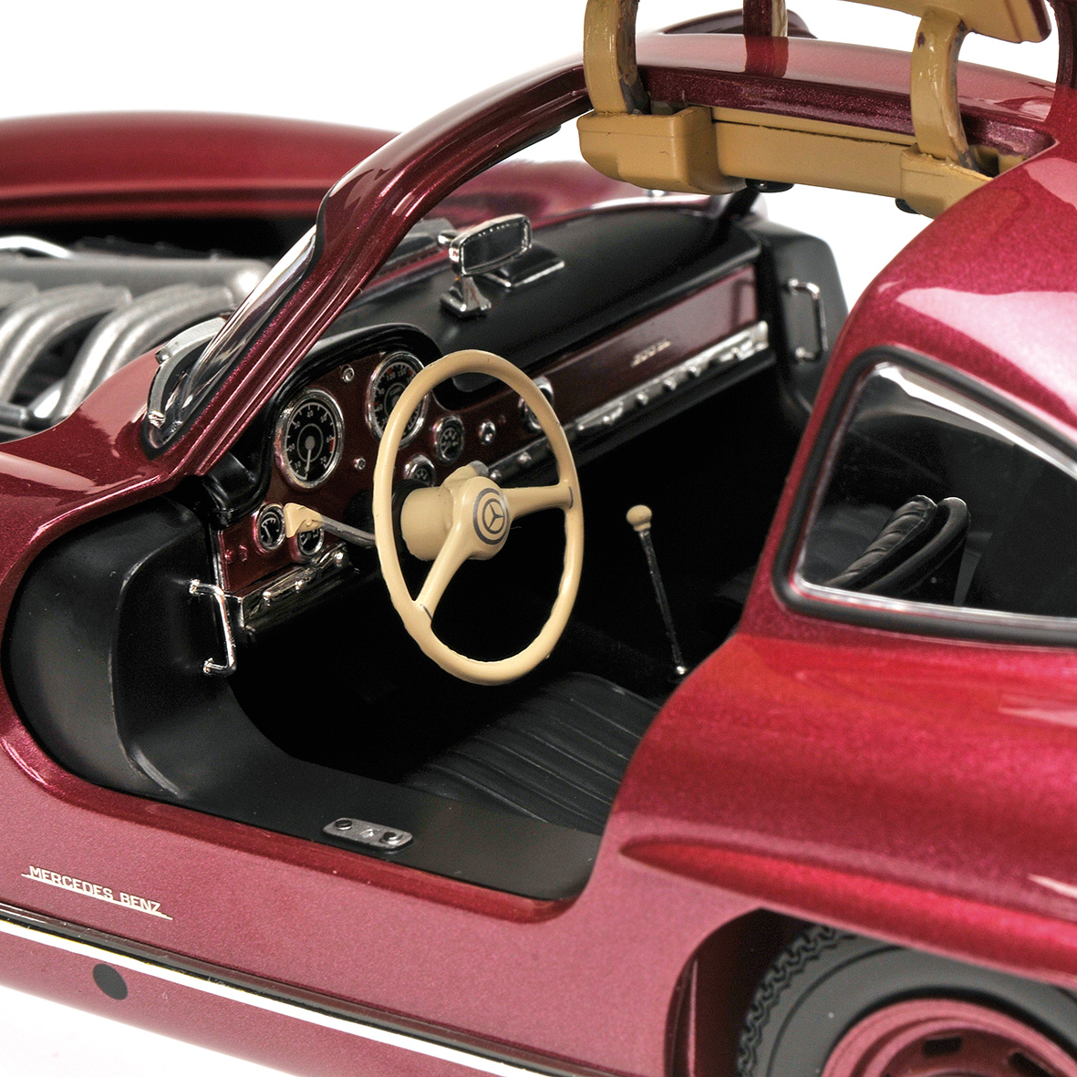 MERCEDES-BENZ 300 SL (W198 I) - 1954 - STRAWBERRY RED