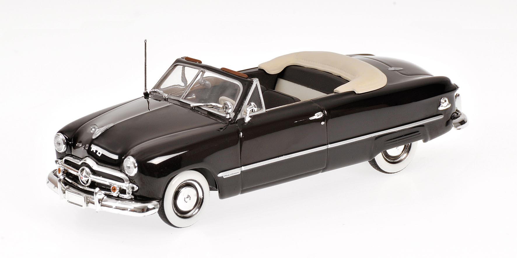 FORD V8 CONVERTIBLE - 1949 - BLACK